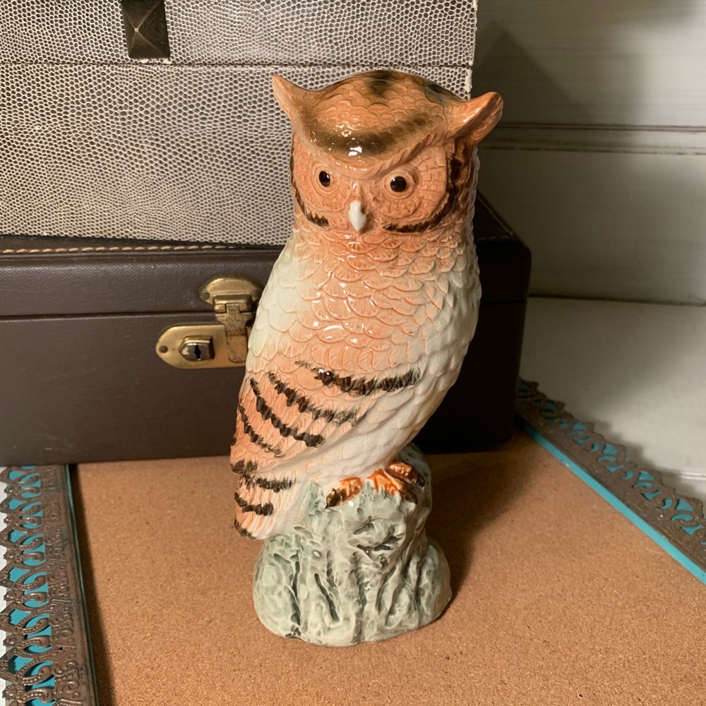 Vintage Hand Painted Ceramic Owl (B10)